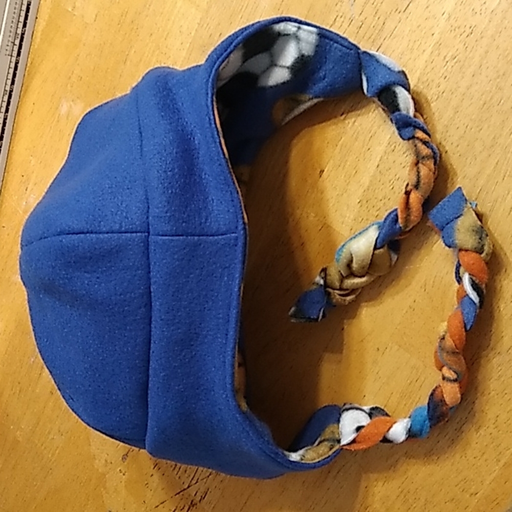 Reversible Fleece hat - Picture 2 of 2